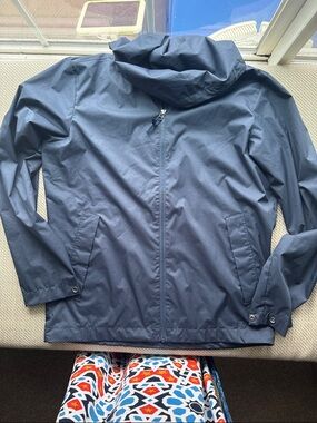 REI Men's/Narrow-Fit Navy Blue Hooded Rain Jacket